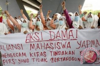 AKSI PROTES PEMBERITAAN MEDIA