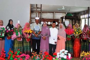 PKK Inhil Gelar Lomba Rangkai Bunga Telur