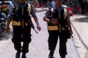 Antisipasi Terorisme, Polresta Pekanbaru Patroli Bersenjata Lengkap Awasi Pusat Keramaian