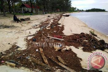 Pengunjung Keluhkan Objek Wisata Pantai Sungai Bakau 