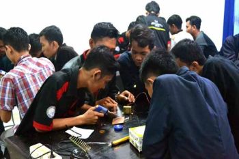 Mahasiswa IBI Darmajaya Pelatihan Rancang Sensor Anti Maling
