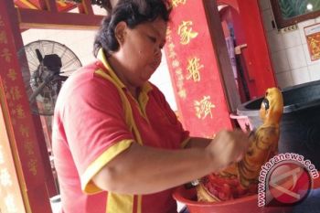 Kelenteng berbenah sambut ribuan pendatang