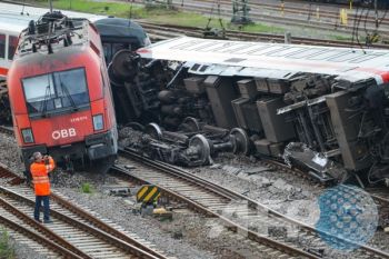 Tabrakan Kereta di Jerman, Sembilan Tewas dan 100 Cedera 