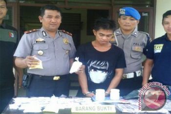Polisi Pulang Pisau  Tangkap Pengedar Obat Terlarang 