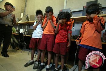 Kemkominfo dorong perlindungan anak dari internet negatif