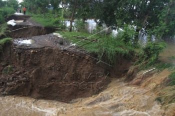 Diguyur Hujan, Sejumlah Tanggul di Solo Rawan Jebol