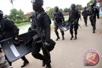 Baku Tembak Densus 88 dan Terduga Teroris di Bima, Seorang Tewas