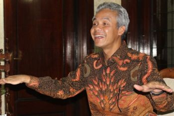Ganjar Wajibkan Kepala Daerah Buka Saluran Komunikasi