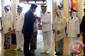 Gubernur DIY resmi lantik tiga bupati