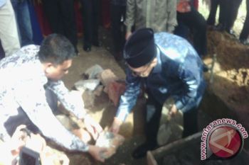 Ketua MPR Letakkan Batu Pertama Kampus UMK