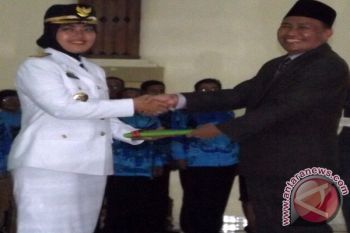 Tauhidi Serahkan Jabatan Bupati Lampung Timur