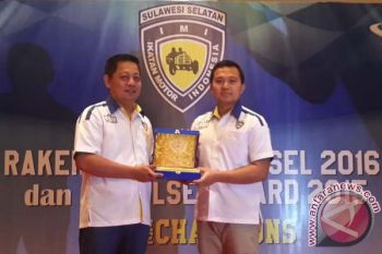 Bupati Sidrap raih penghargaan IMI  Sulsel 