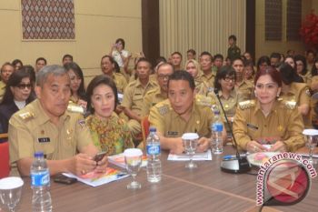  Wali Kota Tomohon Ikuti Evaluasi Permasalahan Penyusunan LKPD