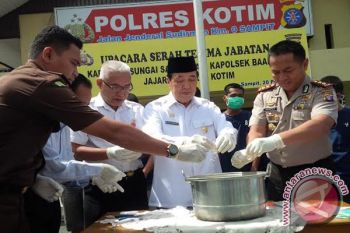 Polres Kotawaringin Timur Musnahkan 15 Gram Sabu 