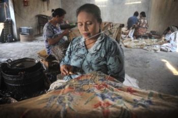 Perkuat "Branding", Batik Asli Pekalongan Ditempel Hologram