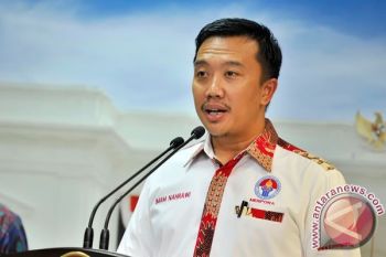 Menpora Menitikkan Air Mata Usai Timnas Kalah