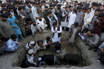 Pelaku bom bunuh diri Taliban serang kantor polisi Afghanistan