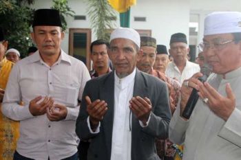 Bupati Indragiri Hilir Tiba di Tanah Air