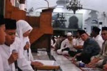Gerakan Maghrib Mengaji Cegah Kenakalan Remaja
