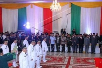 Plt Gubri, Danrem, dan Kapolda Riau Hadiri Sertijab Bupati Inhu
