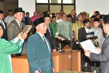 Wartawan Senior Dumai ini Resmi Dilantik Jadi Anggota DPRD Pengganti