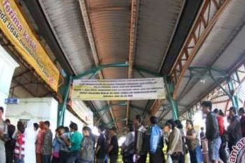 PascaImlek, Kendaraan Roda Empat Mengular di Pelabuhan Roro Bengkalis-Sungai Pakning