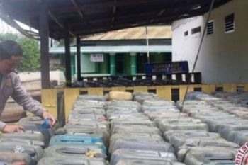 Lagi Polisi Riau Amankan BBM Ilegal, Kali ini di Pelalawan