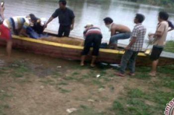 Mayat Laki-Laki Mengapung di Sungai Indragiri, Maslan Reflek  Langsung Menepikan