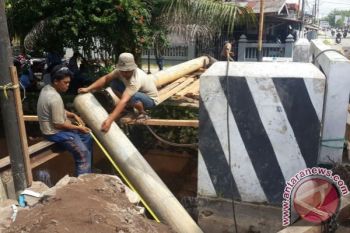Distribusi Air Bersih PDAM Terganggu Pipa Rusak