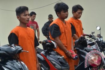 Polisi Solok Selatan Tangkap Tiga Pencuri Motor