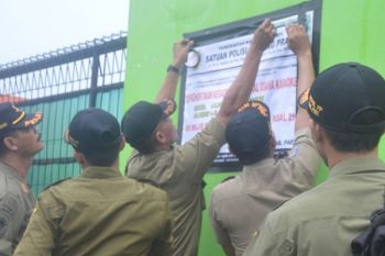 Satpol PP Segel 10 Tempat Karaoke
