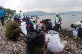 Pemprov Lampung Gelar Aksi Bersih Pantai 