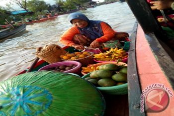 Penjual Pasar Terapung