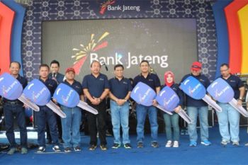 Bank Jateng Bagikan Hadiah Ke Nasabah