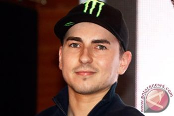 Lorenzo Awali Musim Baru dengan Start di Posisi Terdepan