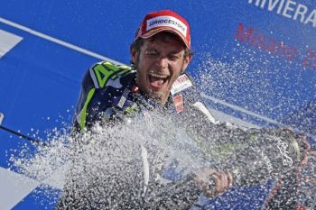 Rossi Pastikan Bersama Yamaha Hingga 2018