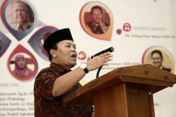 Hidayat Nur Wahid Ingatkan Pemerintah Perlunya UU Larang LGBT 