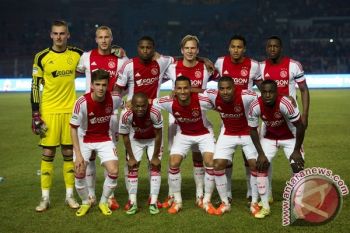 Bekuk PSV 2-0, Ajax Rebut Puncak Klasemen