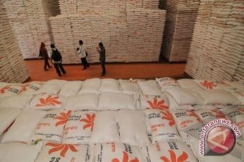 Bobol Beras Senilai Rp7,1 Miliar, Juru Timbang Gudang Bulog Semarang Ditahan 