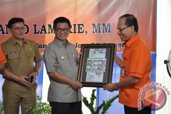 Gubernur Resmikan Kantor Pos Tanjung Selor