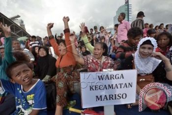 Pemkot Makassar bagikan KIS 86. 558 ribu 
