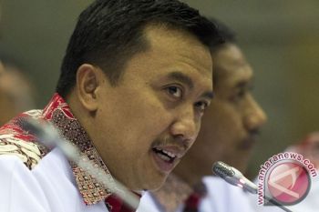 Menpora belum Berniat Laporkan La Nyalla