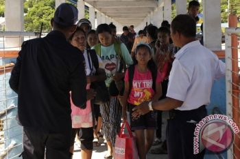 Peziarah Padati Taman Doa Tuan Meninu pada Jumat Agung