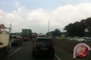 Tol arah Cikampek Macet, Diberlakukan "Contraflow" 