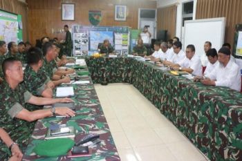 Pangdam Cenderawasih rapat evaluasi jalan TransPapua 