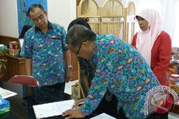 Belasan Pejabat di Parimo Lakukan Sertijab