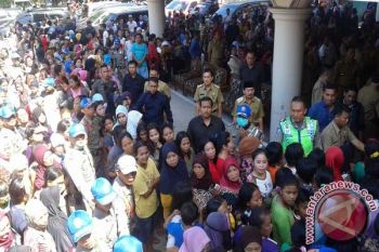 Korban Banjir Sungai Belau Terima Bantuan  