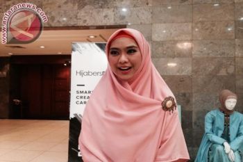 Oki Setiana Dewi Optimistis Indonesia jadi Pusat Mode Busana Muslim
