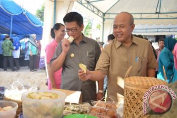 Irianto : &acirc;&euro;&oelig;Tingkatkan Kualitas Hidup Masyarakat melalui KB&acirc;&euro;