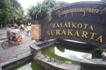 Pemkot Surakarta Terapkan Lima Hari Kerja